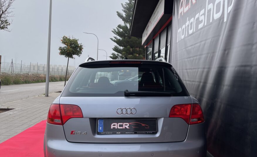 AUDI RS4 V8 4.2