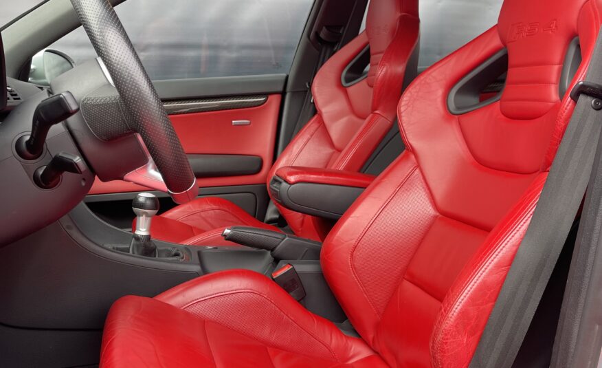 AUDI RS4 V8 4.2