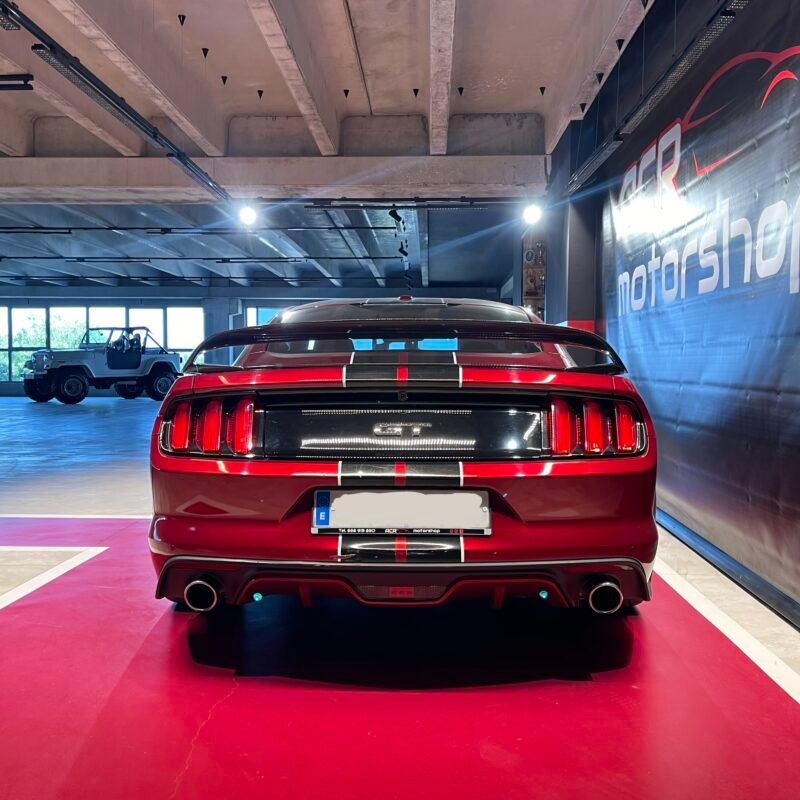 FORD MUSTANG GT 5.O FASTBACK