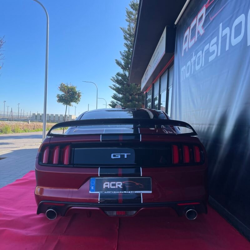 FORD MUSTANG GT 5.O FASTBACK