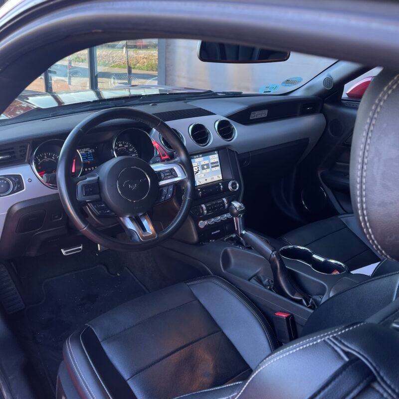 FORD MUSTANG GT 5.O FASTBACK