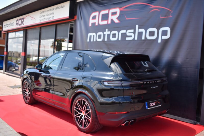 PORSCHE Cayenne E-HYBRID