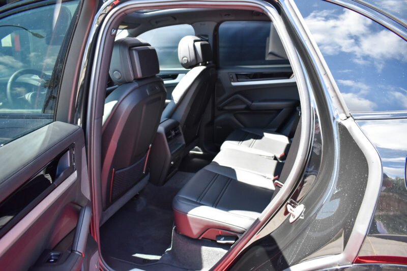 PORSCHE Cayenne E-HYBRID