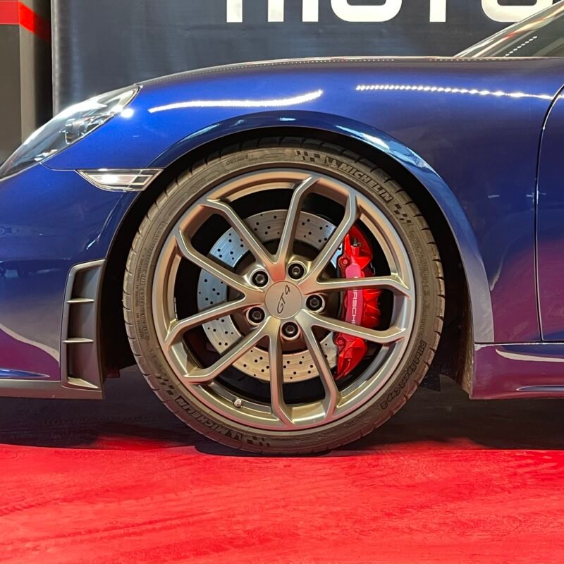 PORSCHE CAYMAN 718 GT4