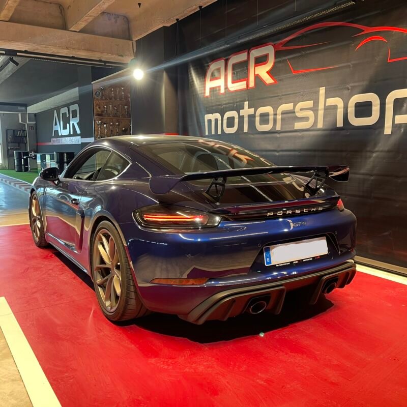 PORSCHE CAYMAN 718 GT4
