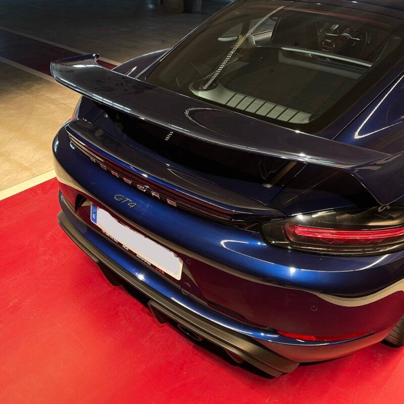 PORSCHE CAYMAN 718 GT4