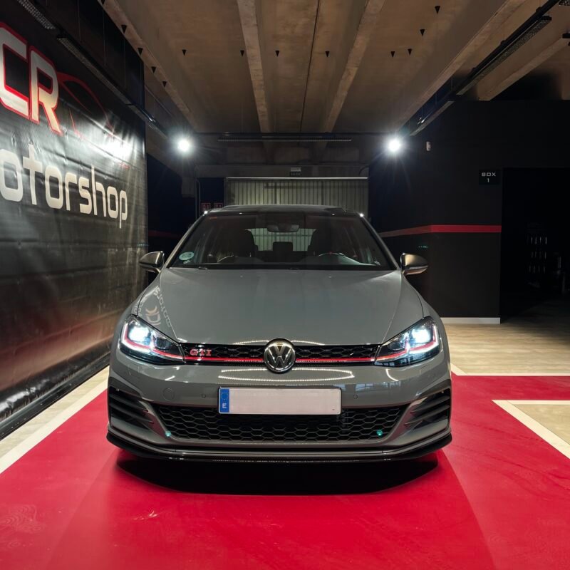 VOLKSWAGEN Golf GTI TCR