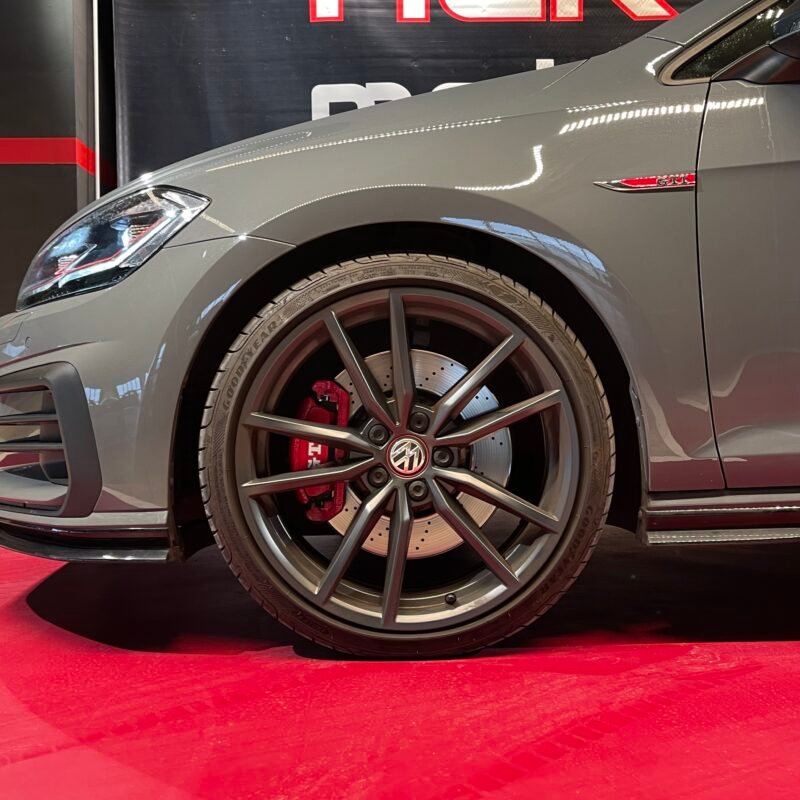 VOLKSWAGEN Golf GTI TCR