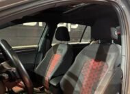 VOLKSWAGEN Golf GTI TCR