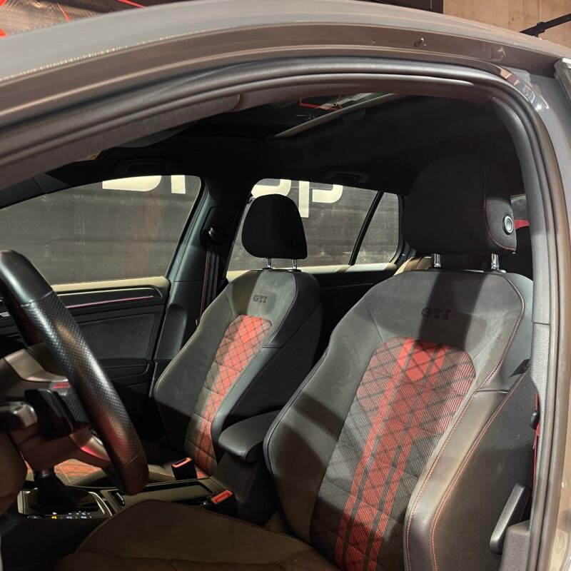 VOLKSWAGEN Golf GTI TCR
