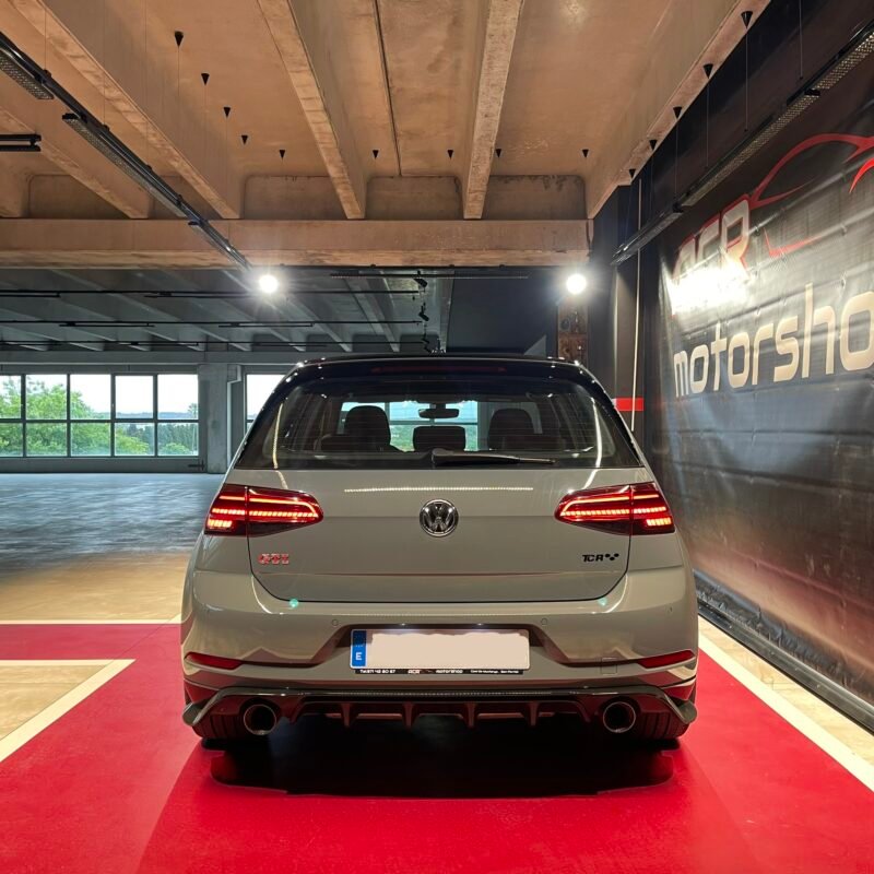 VOLKSWAGEN Golf GTI TCR