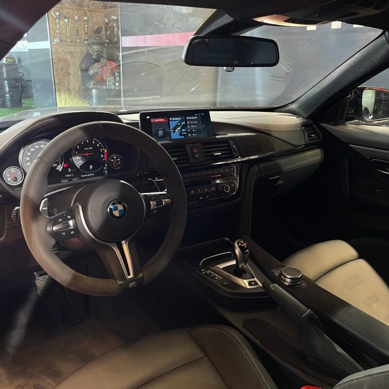 BMW M4 F82 CS