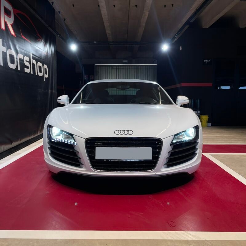 AUDI R8 V8 4.2
