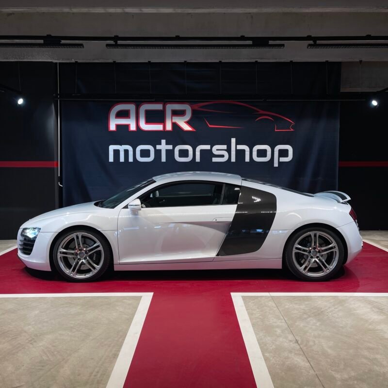 AUDI R8 V8 4.2