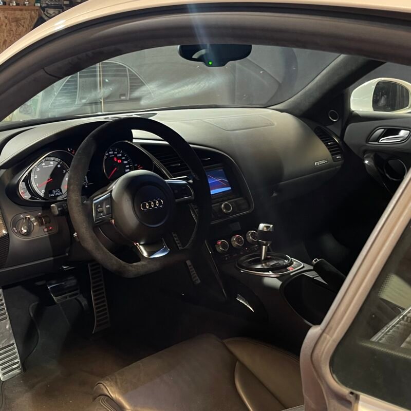 AUDI R8 V8 4.2