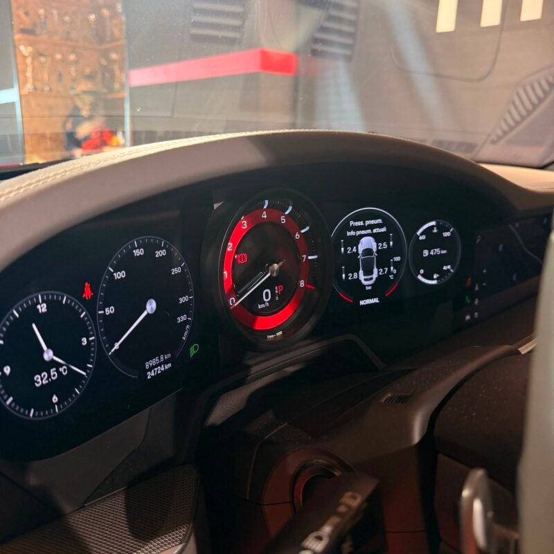 PORSCHE 911 CARRERA 992 CABRIO