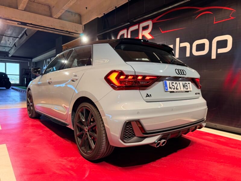 AUDI A1 40tfsi S-line