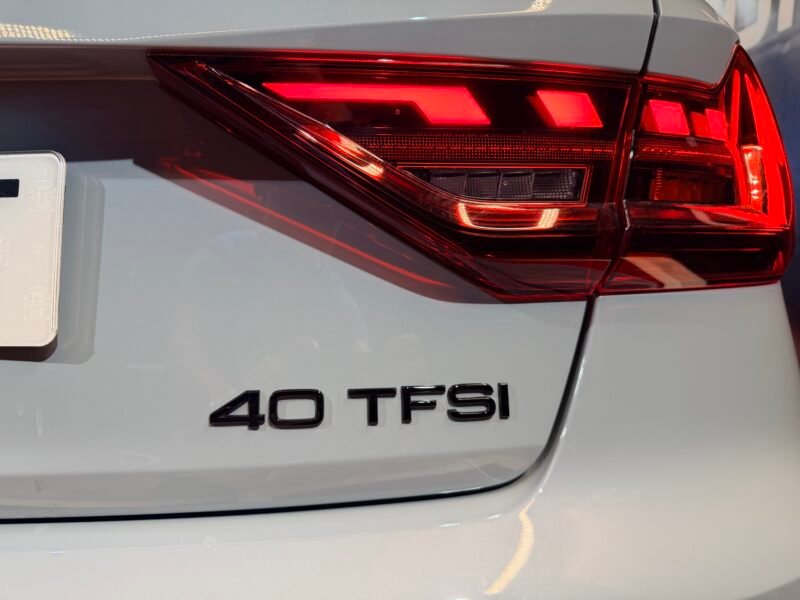 AUDI A1 40tfsi S-line