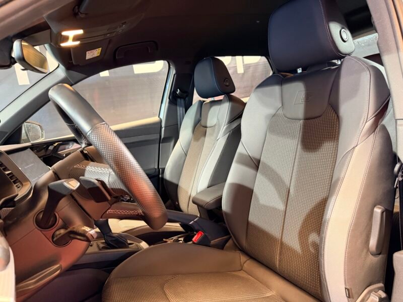 AUDI A1 40tfsi S-line